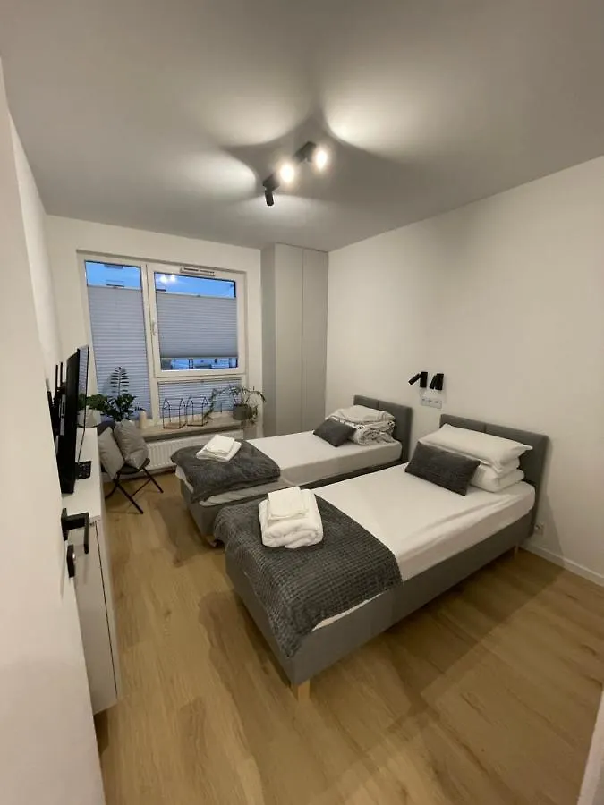 Apartament 4 Bed 2 Room Warsaw contacts
