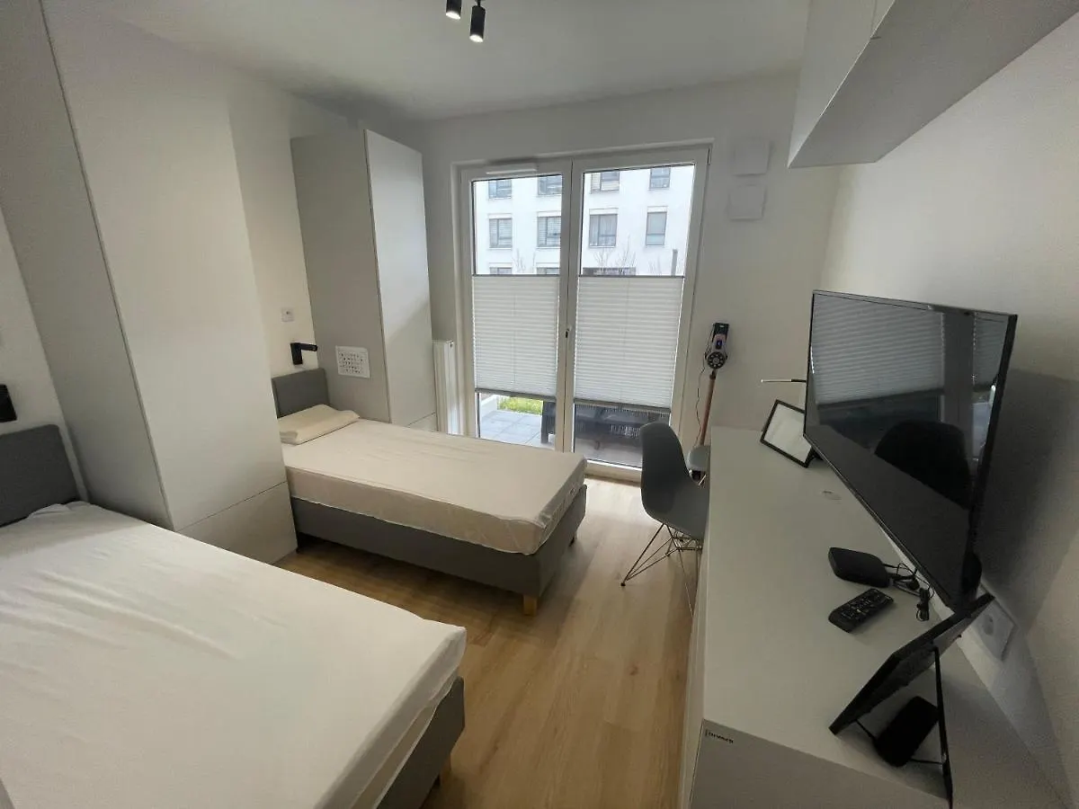 Apartament 4 Bed 2 Room Warsaw Apartment